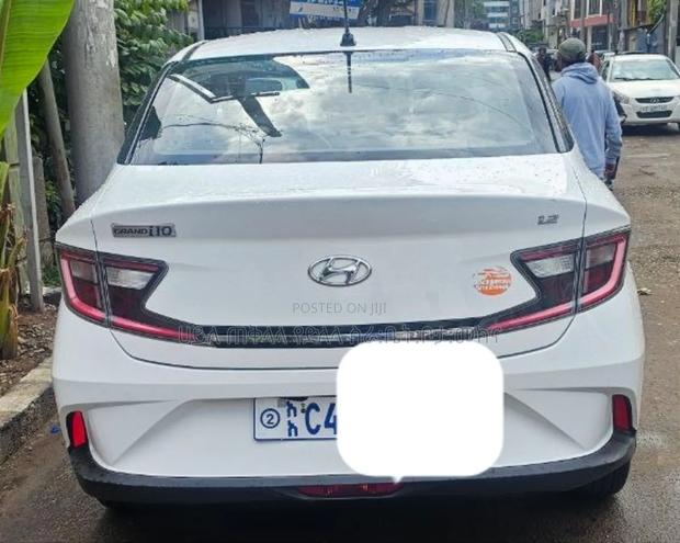 Hyundai I10 2023 Ivory