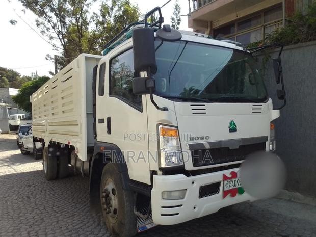 Sinotruk Howo 2021 White