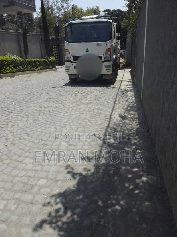 Sinotruk Howo 2021 White