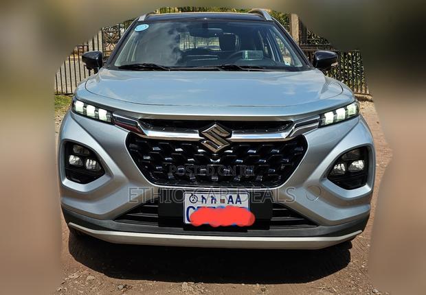 Suzuki Fronx 2025 Ivory