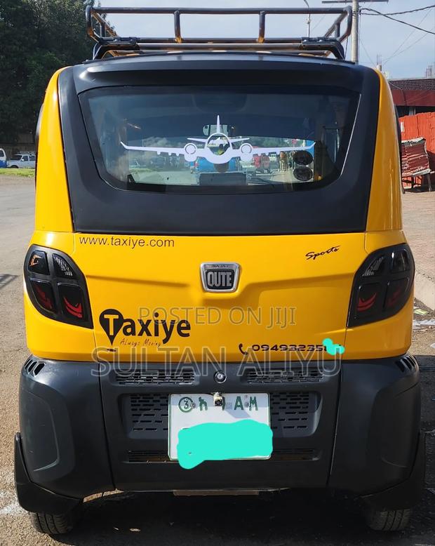 New Bajaj Qute 2023 Yellow