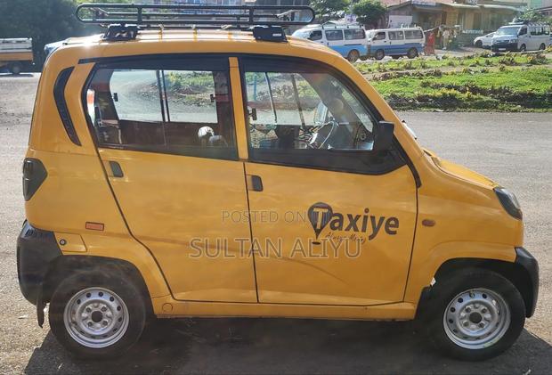 New Bajaj Qute 2023 Yellow