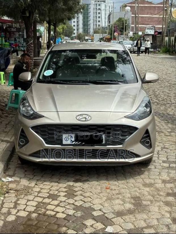Hyundai I10 2023 Gold