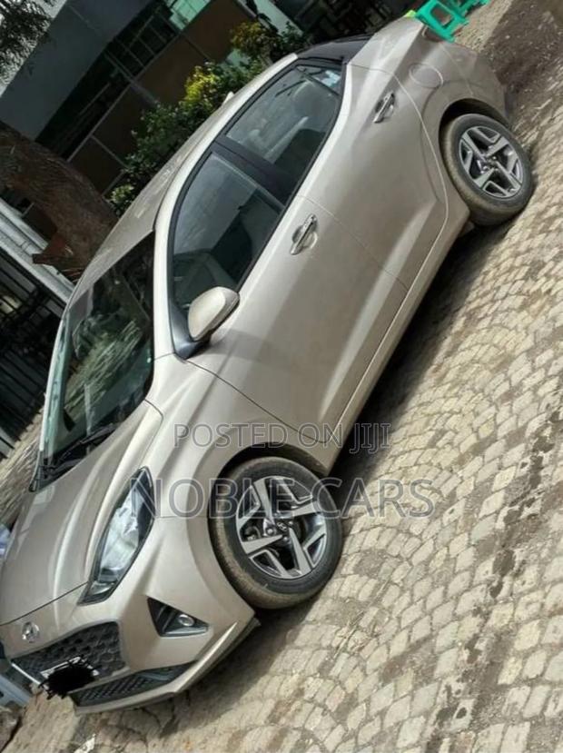 Hyundai I10 2023 Gold