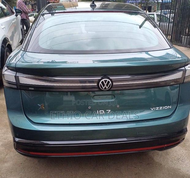 Volkswagen ID.7 2025 Green