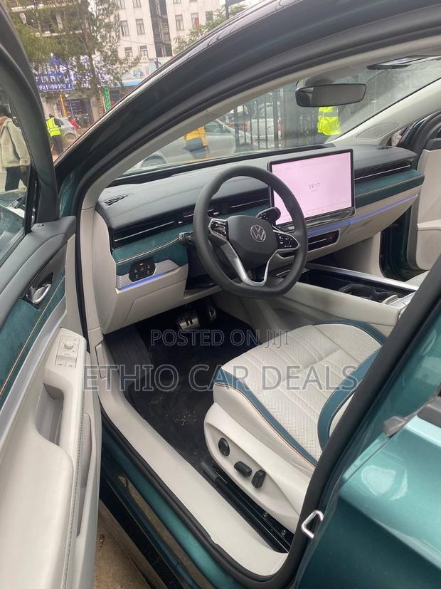 Volkswagen ID.7 2025 Green