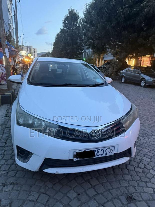Toyota Corolla 2014 White