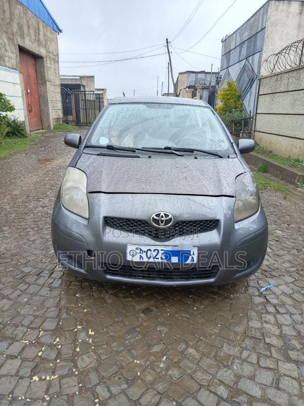 Toyota Yaris 2010 Black