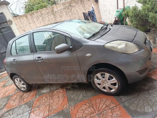 Toyota Yaris 2010 Black