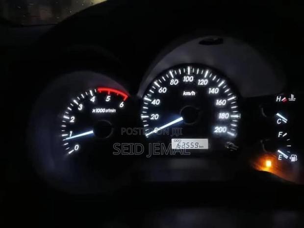 Toyota Hilux 2012 Gray