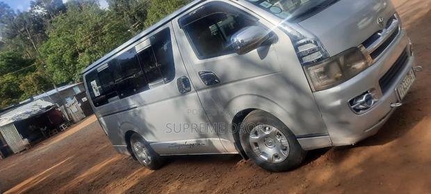 Toyota HiAce 220 2007 Silver