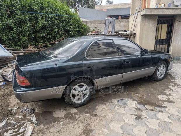 Lexus ES 300 1993 Blue