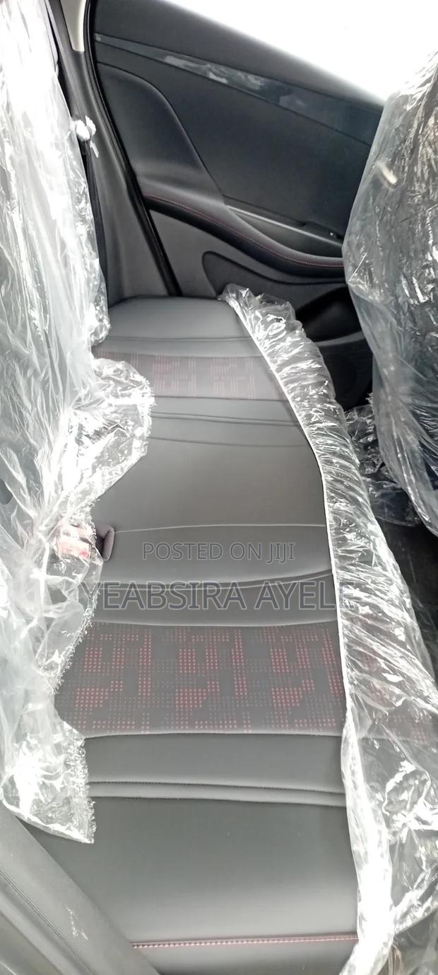 New BYD E2 43 kWh 94 hp FWD 2025 Gray