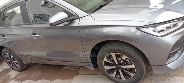 New BYD E2 43 kWh 94 hp FWD 2025 Gray