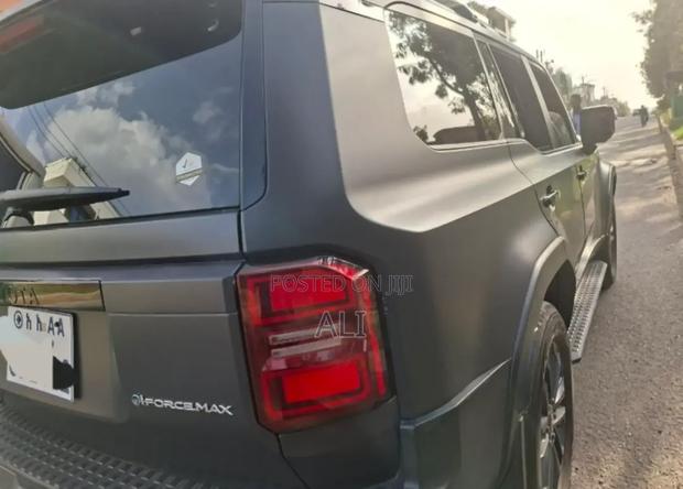 Toyota Land Cruiser Prado 2025