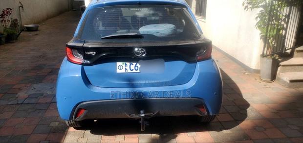 Toyota Yaris 2021 Blue
