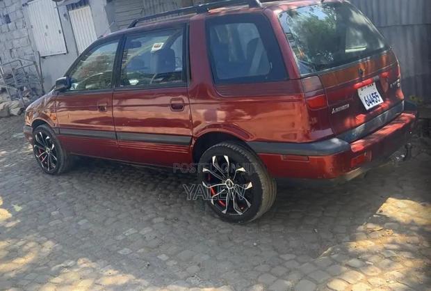 Mitsubishi Pajero 2000 Burgundy