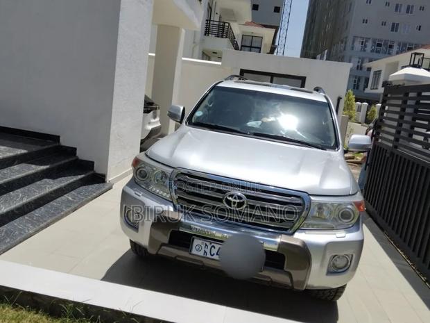 Toyota Land Cruiser 2015 Silver