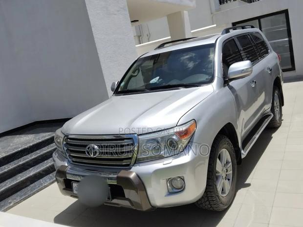 Toyota Land Cruiser 2015 Silver