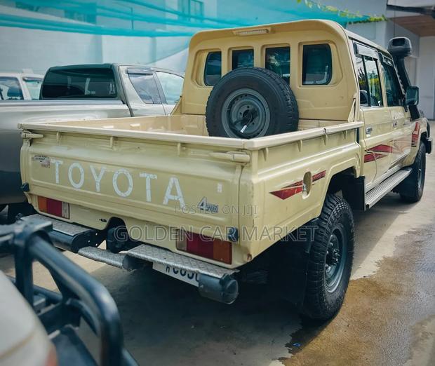 Toyota Land Cruiser 2020 Beige