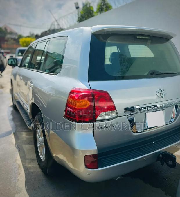 Toyota Land Cruiser 2015 Silver