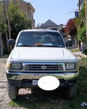 Toyota Hilux 1998 Ivory for sale