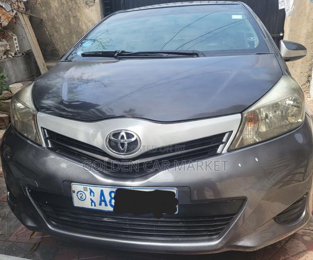 Toyota Yaris 2011 Blue