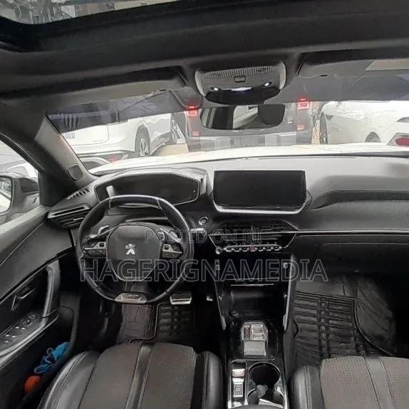Peugeot 2008 2022 Gray