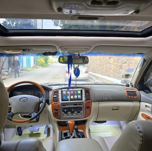 Toyota Land Cruiser 2026 Black