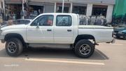 Toyota Hilux 2000 White for sale