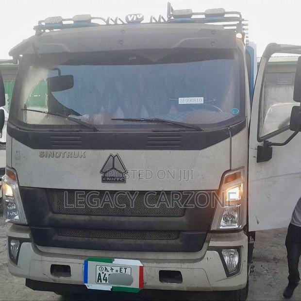 Sinotruk Howo 2025 White