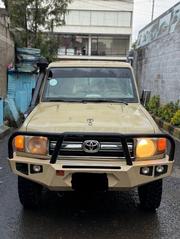 Toyota Land Cruiser 2012 Gold for sale