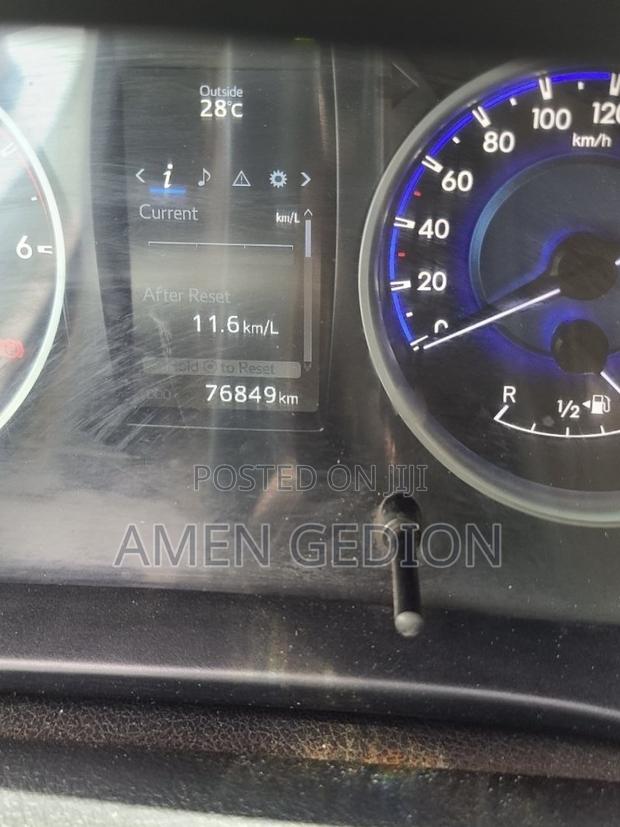 Toyota Hilux 2017 Brown