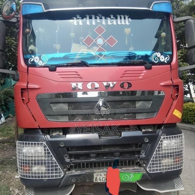 Sinotruk Howo 2025 Red