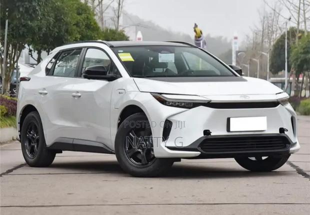 New Toyota bZ4X 2024 White