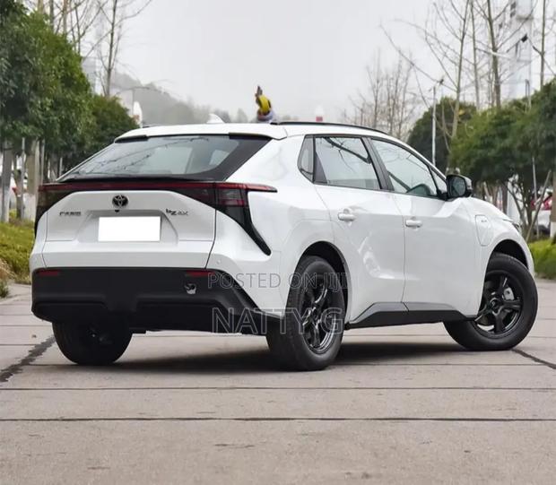 New Toyota bZ4X 2024 White