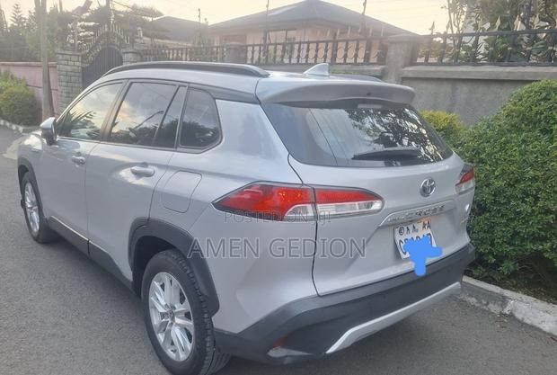 Toyota Corolla Cross Hybrid 2023 Silver