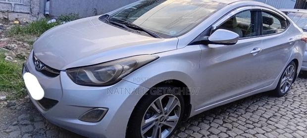 Hyundai Elantra 2013 Silver