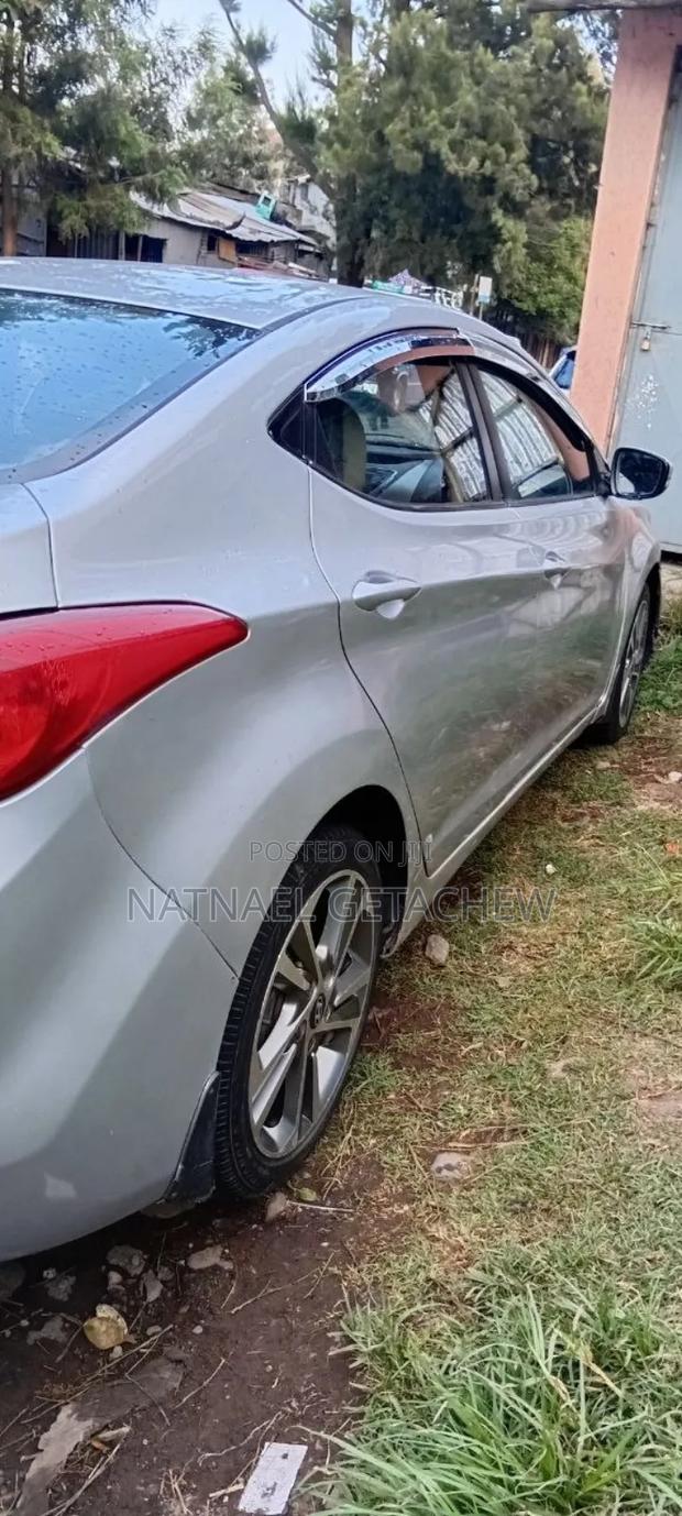 Hyundai Elantra 2013 Silver