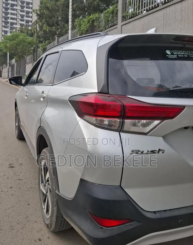 Toyota Rush 2022 Silver