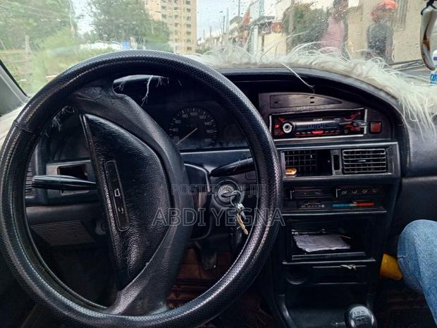Toyota Corolla 1.3 Hatchback 1988 Red