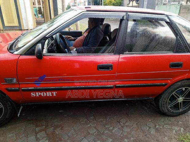 Toyota Corolla 1.3 Hatchback 1988 Red