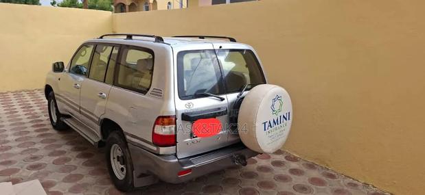 Toyota Land Cruiser 2006 Off white