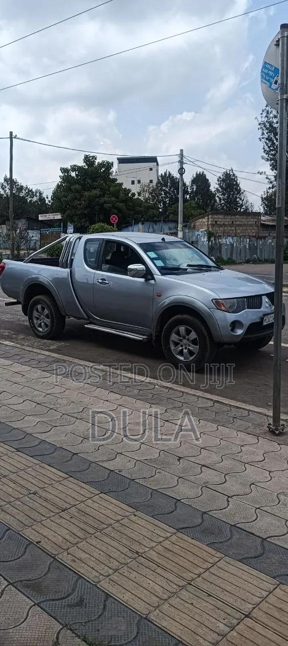 Mitsubishi Canter 2008 Silver