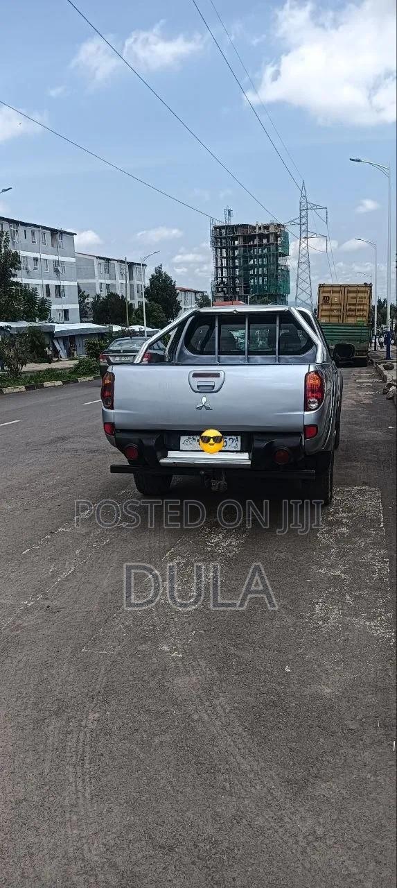 Mitsubishi Canter 2008 Silver