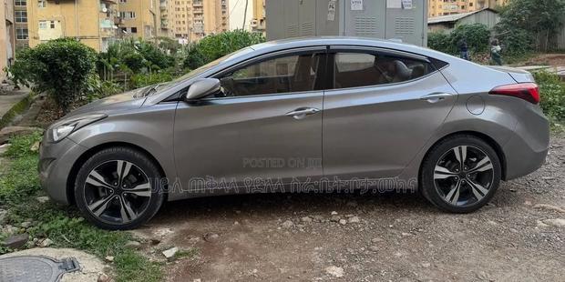 Hyundai Avante 2014 Purple