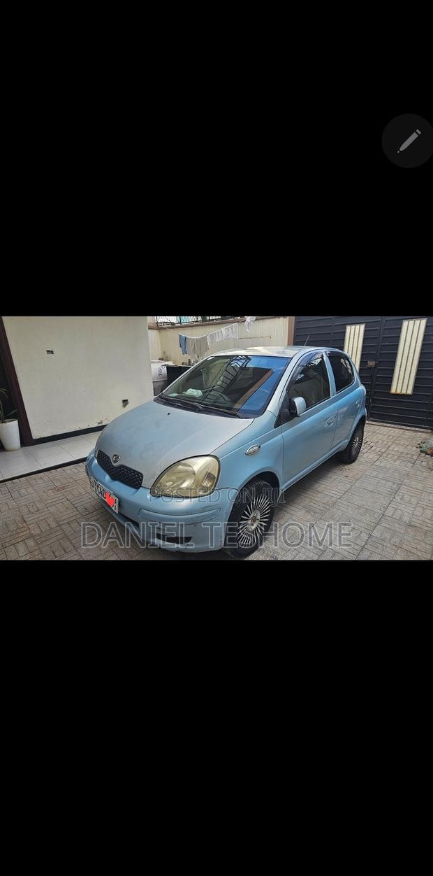 Toyota Vitz 2004