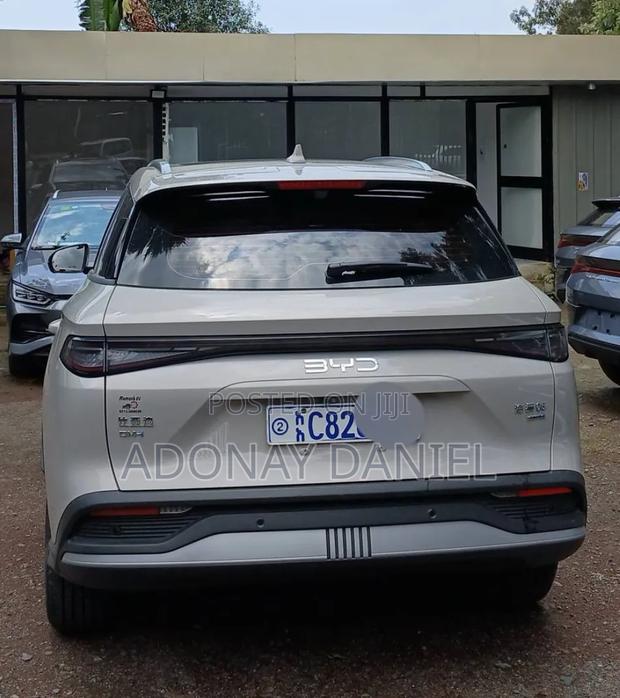 BYD Seal 05 DM-i 2025 Off white
