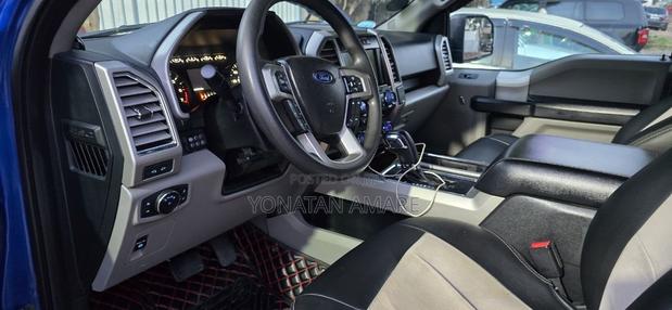 Ford F-150 2018 Blue