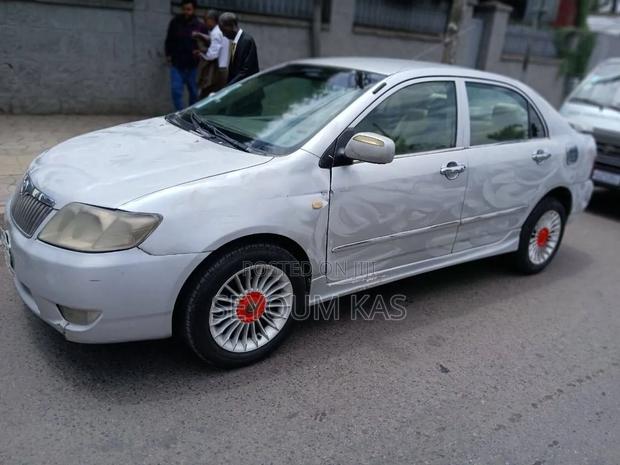 Toyota Corolla 2004 Silver